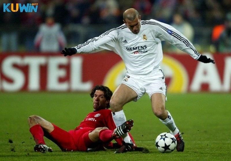 Cầu thủ xuất sắc nhất Real Madrid – Zinedine Zidane